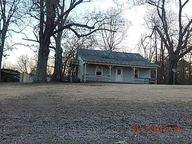 Luray, TN 38352-8613,3800 MIDDLEFORK RD