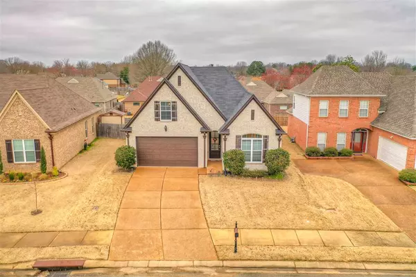 7388 LAUREN LN, Olive Branch, TN 38654-5166