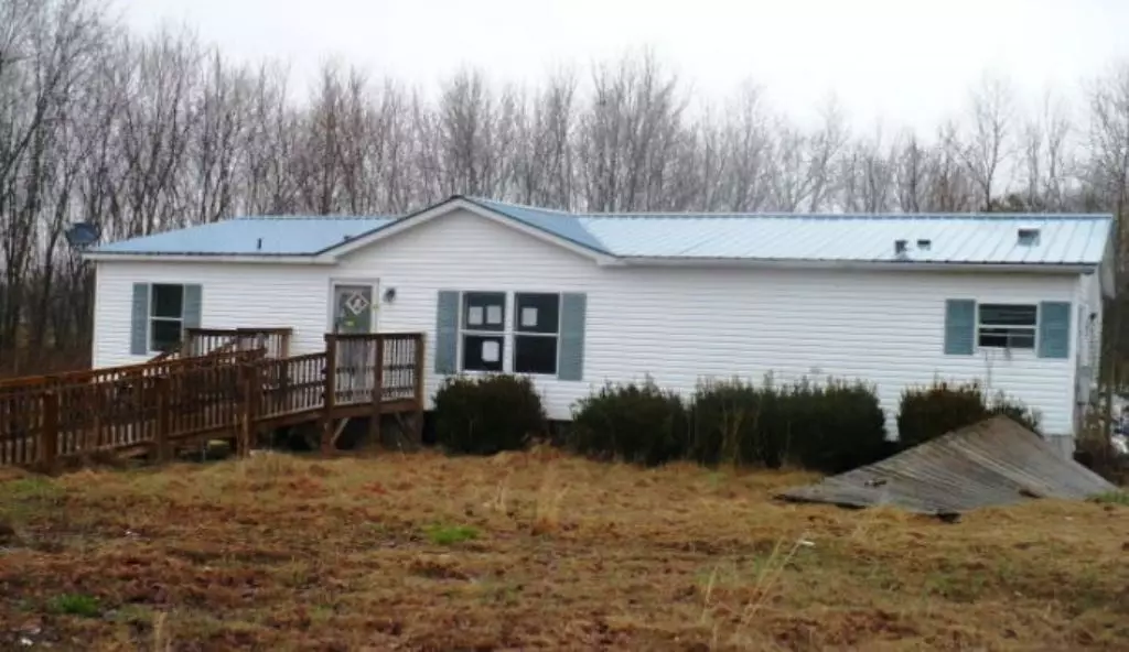 Humboldt, TN 38343,110 BOB HAZELWOOD RD