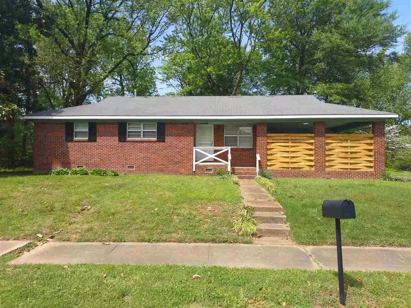 1882 WARNER AVE, Memphis, TN 38127