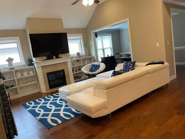 Collierville, TN 38017,350 DOGWOOD VALLEY DR