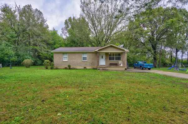 2380 MOSBY DR, Oakland, TN 38060