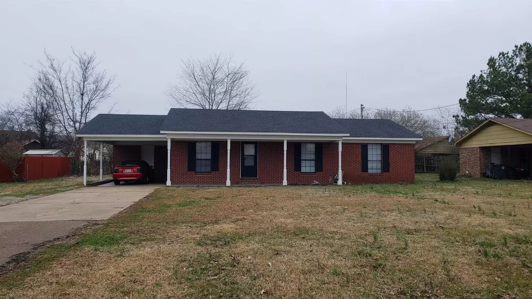 607 ELM ST, Bolivar, TN 38008-2122