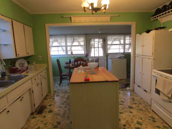 Shiloh, TN 38376,1005 HWY 142 HWY