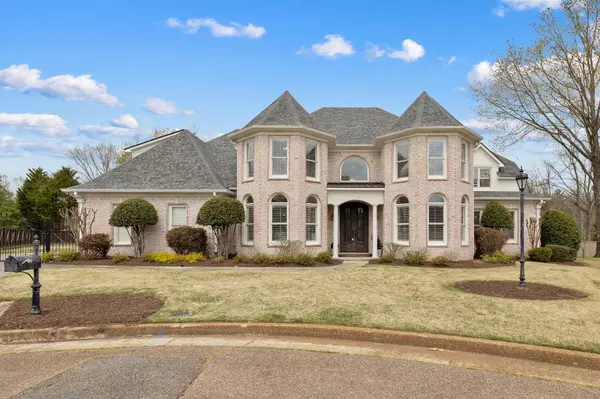 70 EAGLE GLADE CV, Cordova, TN 38018