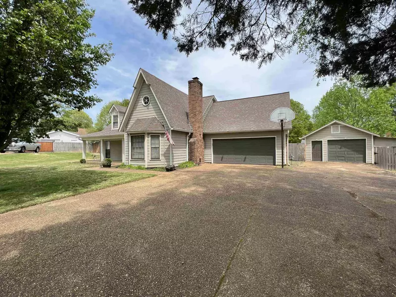 412 E VALLEYWOOD CV, Collierville, TN 38017