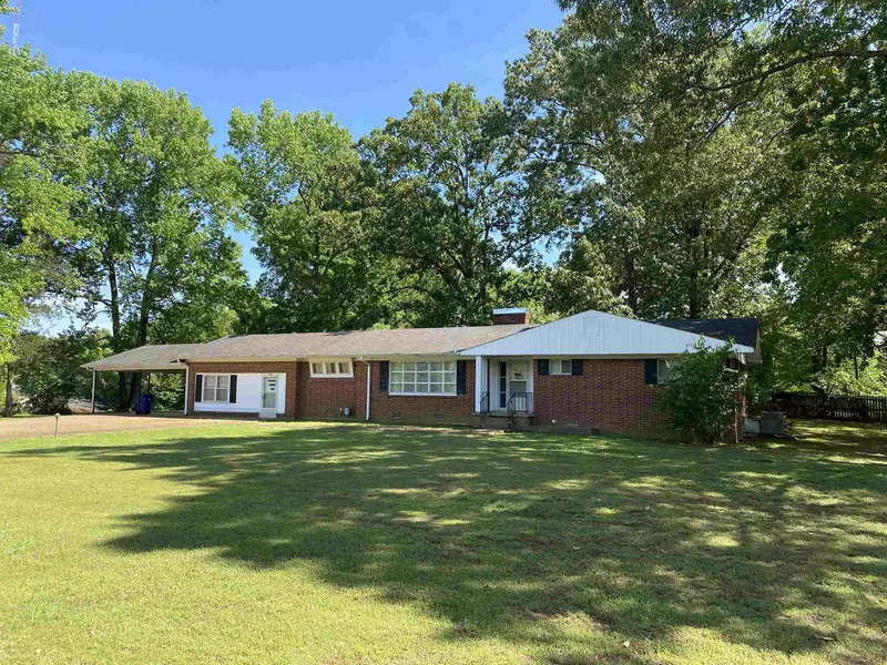 235 BOWEN DR, Savannah, TN 38372