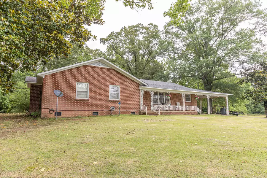 5061 HWY 64 HWY W, Selmer, TN 38375