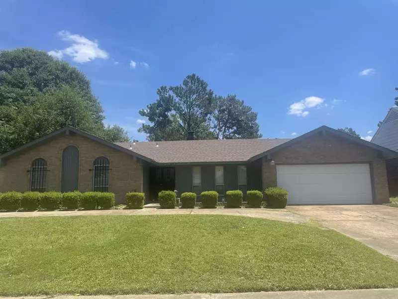 3486 FOX MEADOWS RD, Memphis, TN 38115