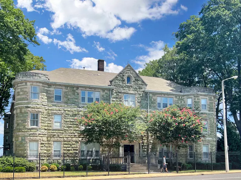 1116 POPLAR AVE #6, Memphis, TN 38105