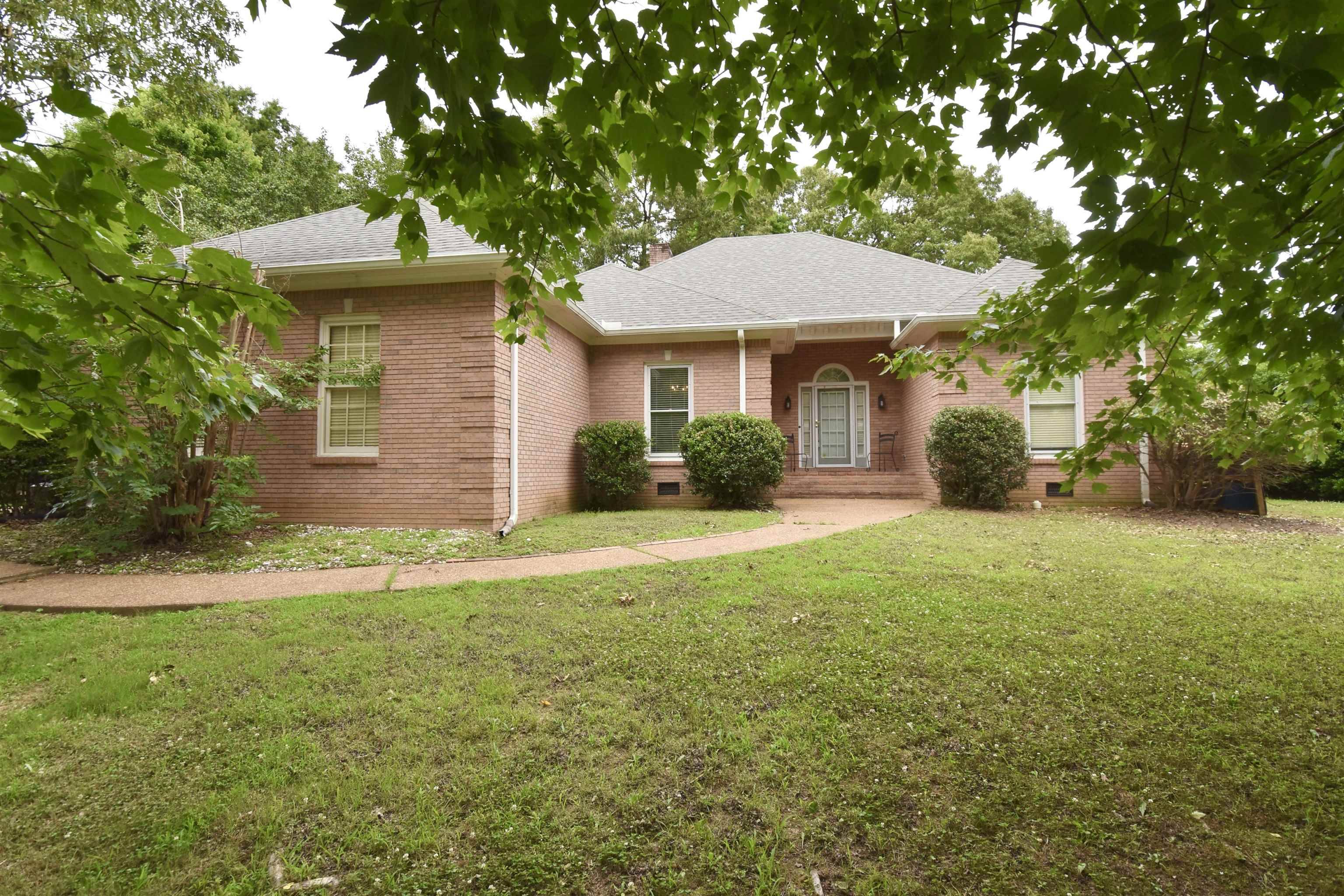 31 WOODGROVE DR, Jackson, TN 38305
