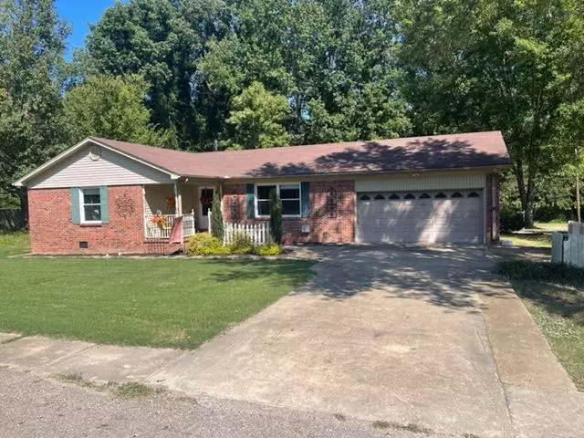 220 ROSE DR, Middleton, TN 38052