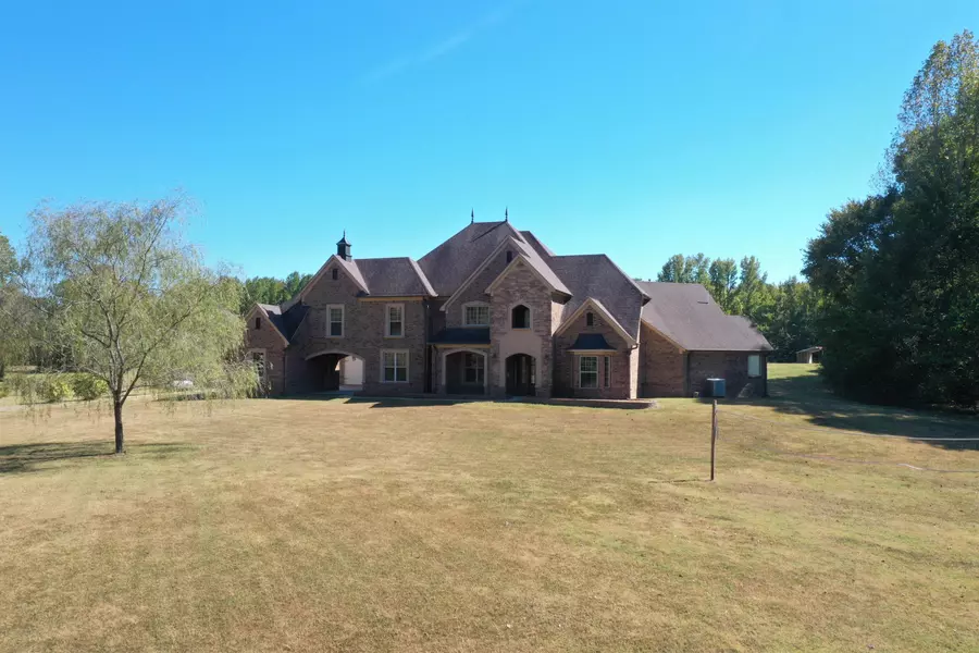 1346 BEND RD, Coldwater, MS 38618