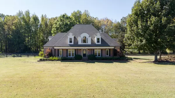 1431 AUBURN WOODS DR, Collierville, TN 38017