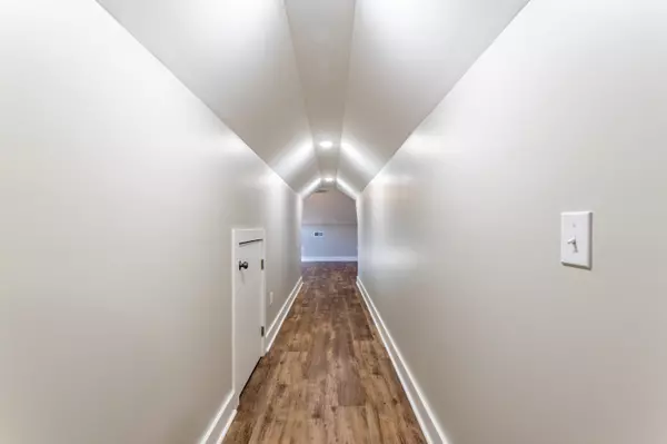 Savannah, TN 38372-5090,90 WELCH LN