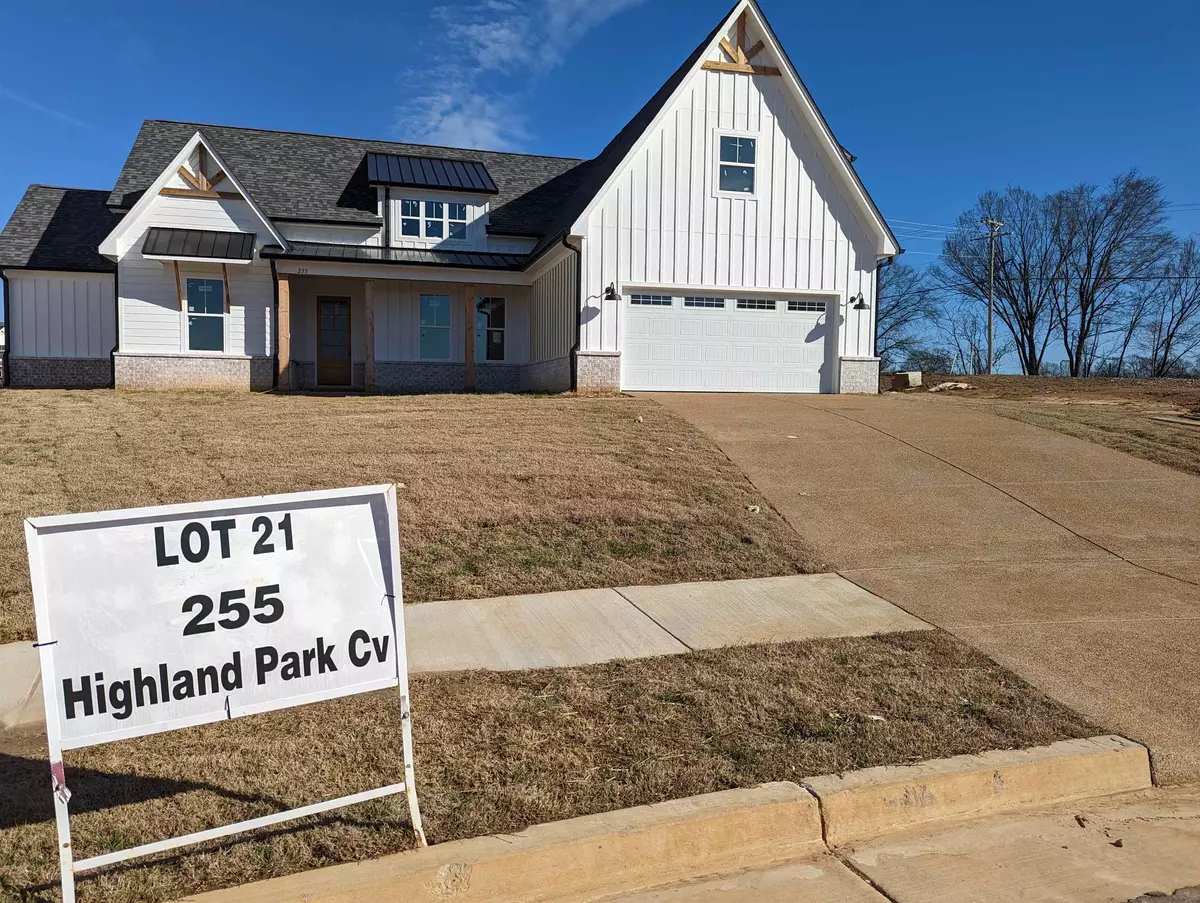 Oakland, TN 38060,255 HIGHLAND PARK CV