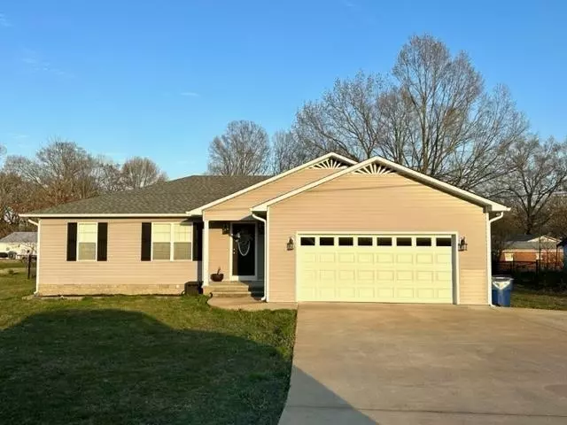 Savannah, TN 38372,205 FOURSQUARE ST