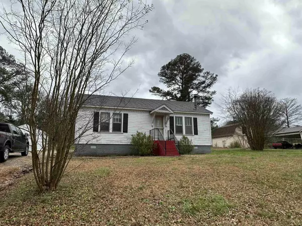 Selmer, TN 38375-0000,1038 W CHERRY AVE