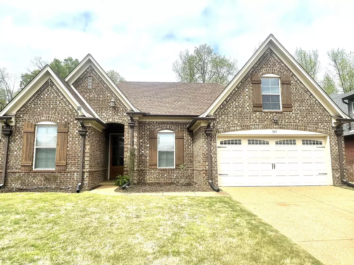 Oakland, TN 38060,365 WHISPERING CREEK DR