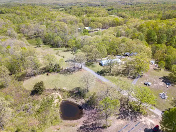 Mcewen, TN 37101-4328,165 LAKEVIEW LN