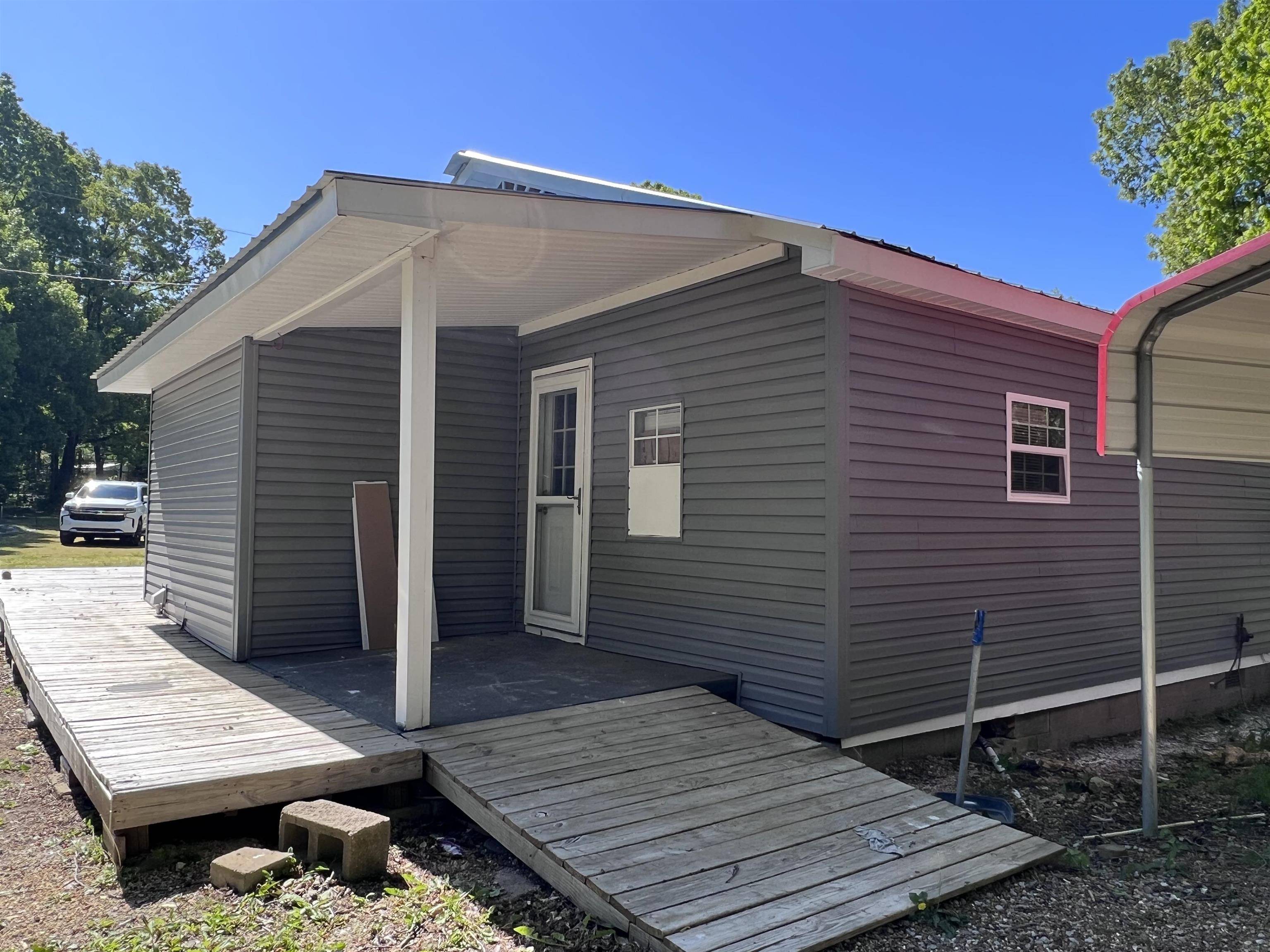 Savannah, TN 38372,440 BENSONTOWN RD