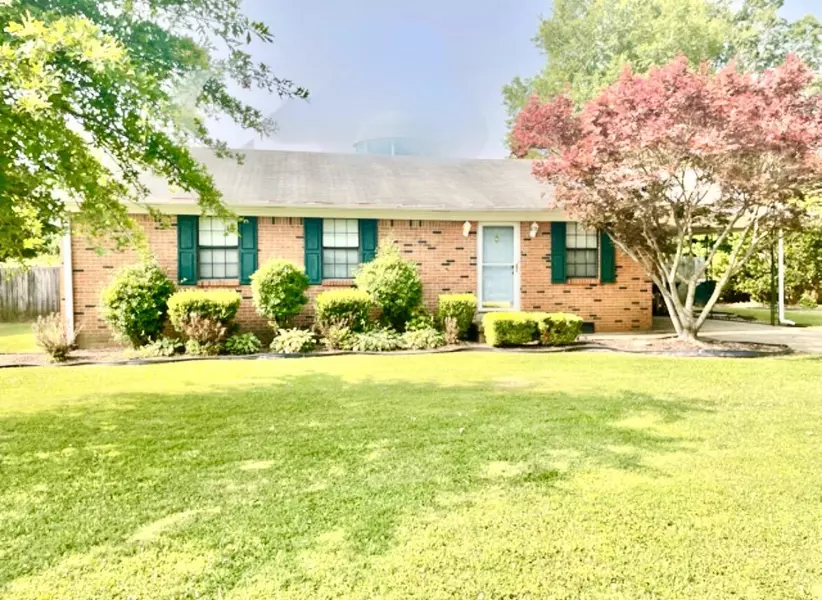 1127 JANICE LN, Dyersburg, TN 38024