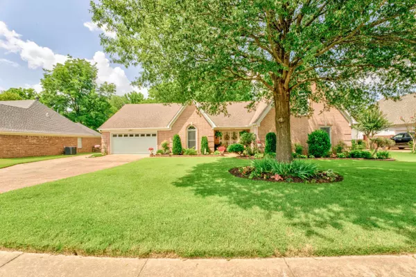 6366 DAYBREAK DR,  Bartlett,  TN 38135