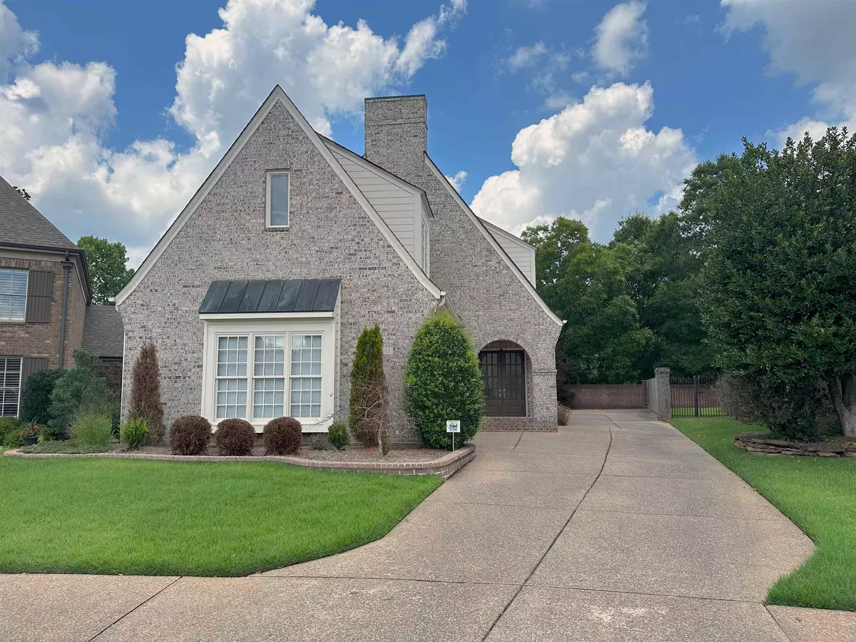 Germantown, TN 38139,2961 POPLAR GROVE LN