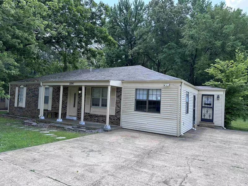 5841 CAROLINE DR, Horn Lake, MS 38637
