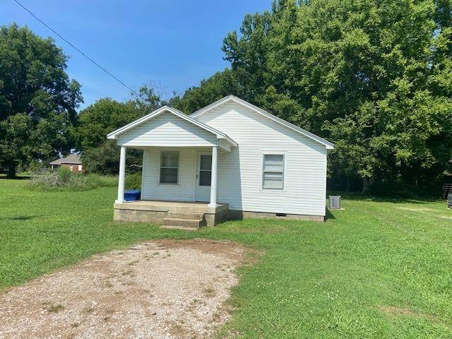 Savannah, TN 38372,310 MABRY CIR
