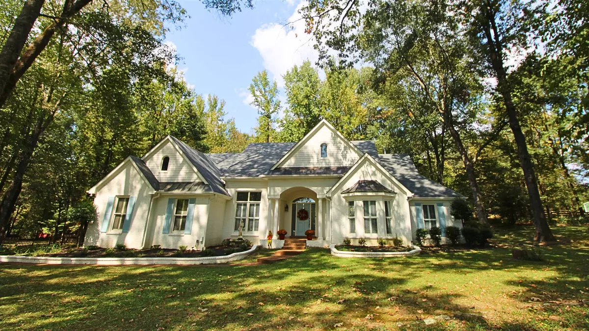 Eads, TN 38028,525 ESTATE DR