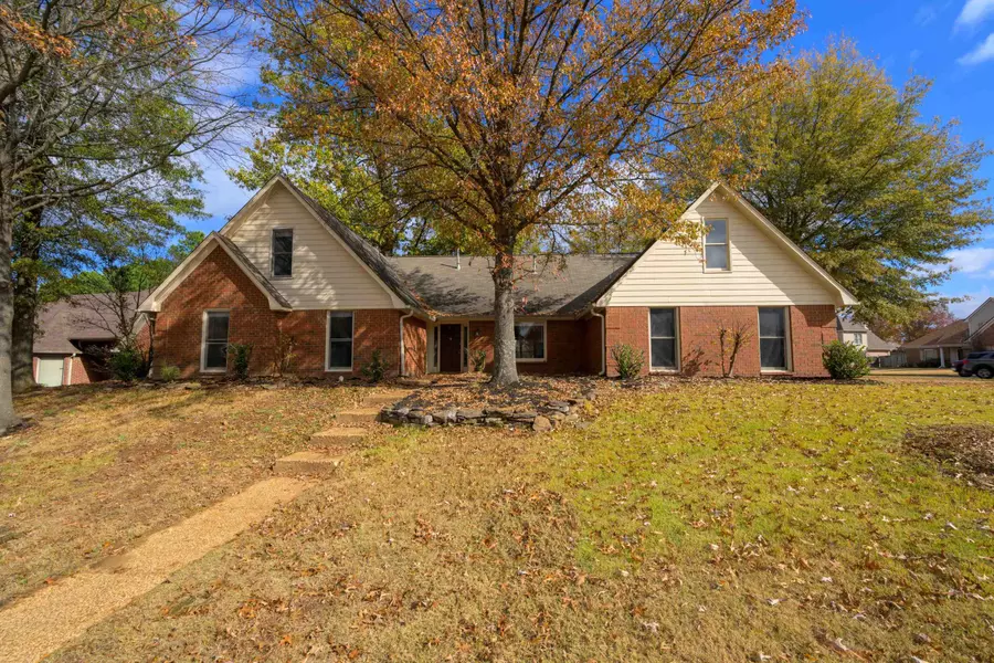 1824 SAXONY CV, Memphis, TN 38016