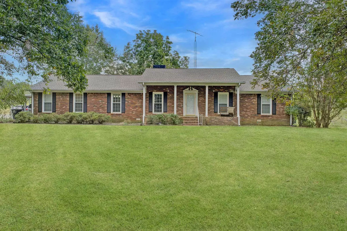 Humboldt, TN 38343,10686 W HWY 152 HWY