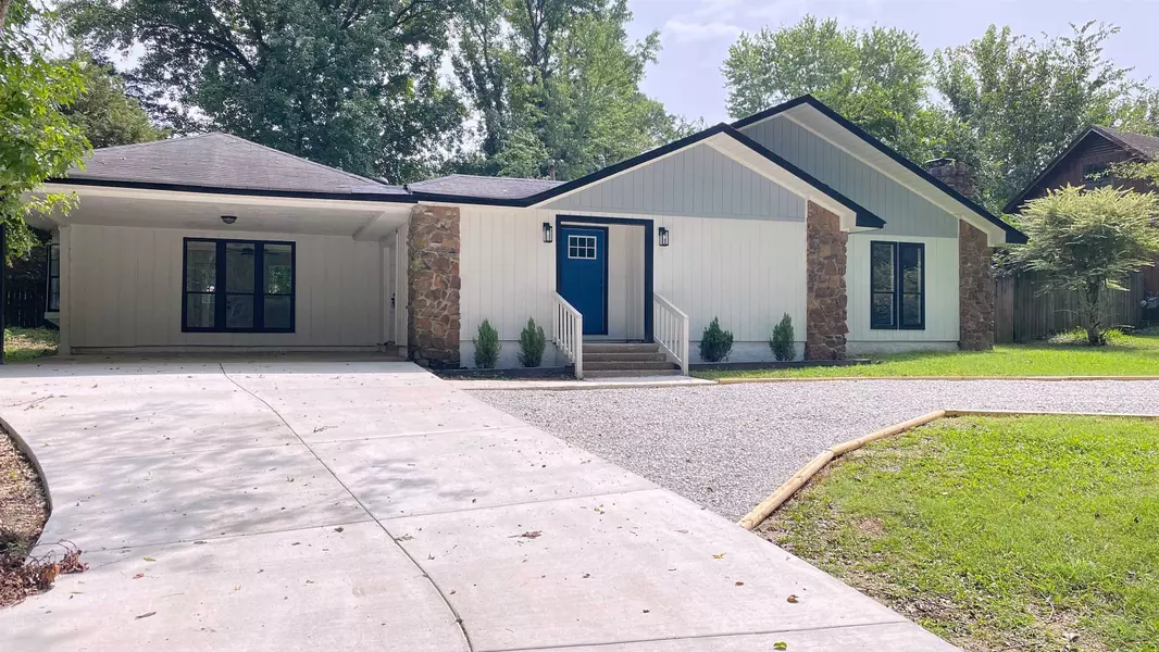 5773 N SUNSET POINT RD, Unincorporated, TN 38135