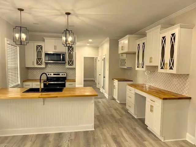 Memphis, TN 38105,1053 FORREST AVE