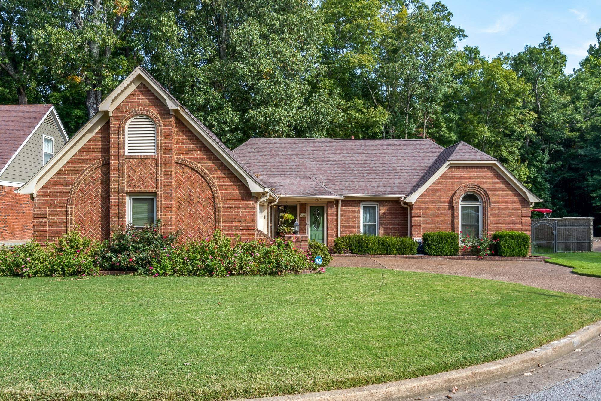 8960 E GLENDALE CT, Memphis, TN 38018