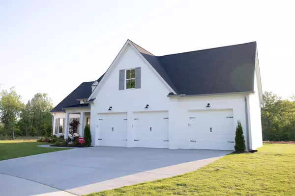 Arlington, TN 38002,5011 JON OAK CV