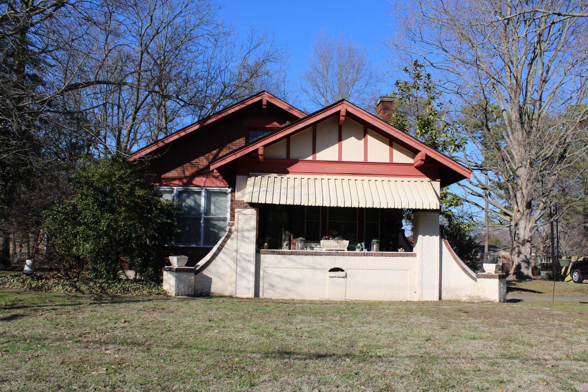 Halls, TN 38040,622 W TIGRETT ST
