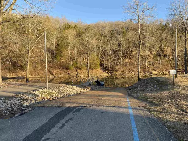 Clifton, TN 38425-9999,721 BEECHVIEW DR