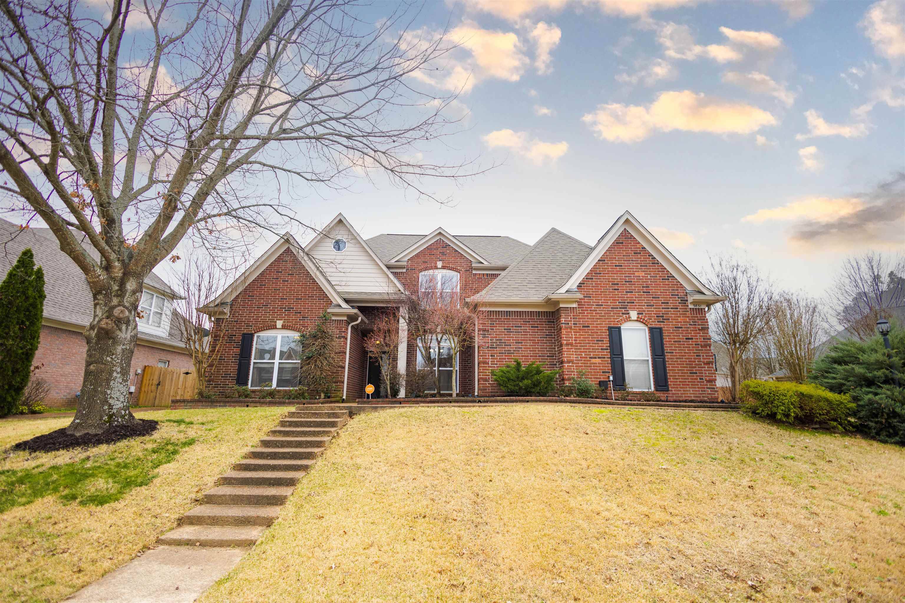 9831 WINSFORD LN, Cordova, TN 38018