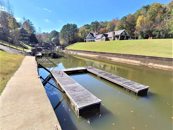 Cherokee, AL 35661,723 HAINES DR