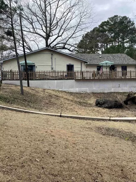 2384 SARDIS LAKE DR, Batesville, MS 38606