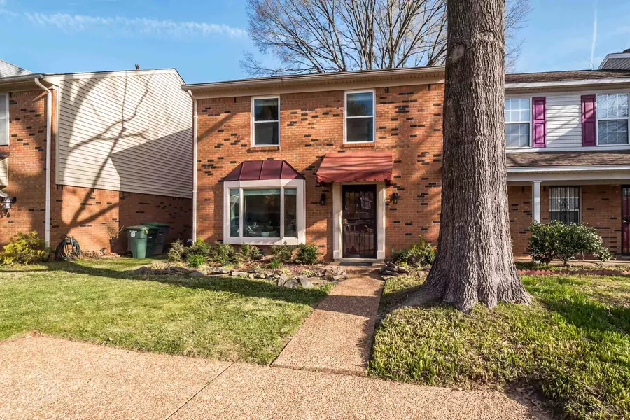 6988 WESLEY CT, Memphis, TN 38119