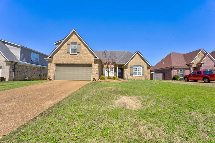 235 WHISPERING MEADOWS DR, Oakland, TN 38060