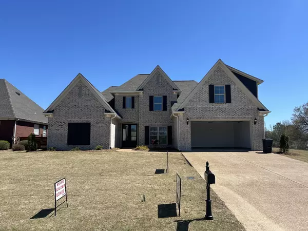 1960 FAIRWAY DR, Dyersburg, TN 38024