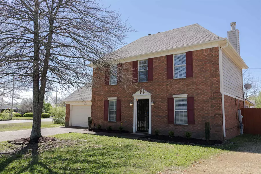 2965 SHADOW GREEN LN, Lakeland, TN 38002