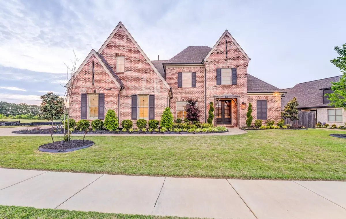 Collierville, TN 38017,651 CEDAR SHADOWS CIR E