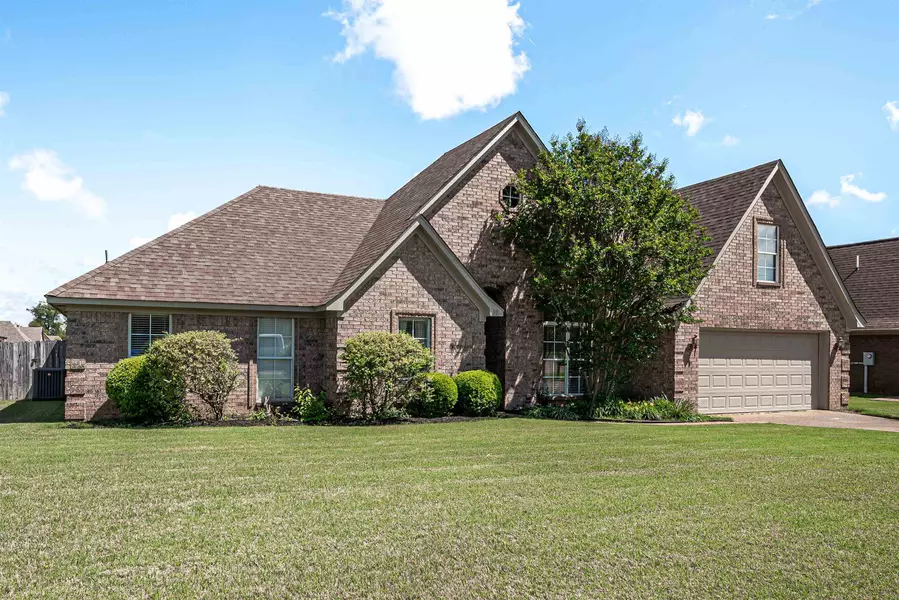 30 REDBUD DR, Oakland, TN 38060