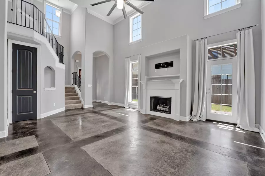 865 WINTER LEAF DR, Cordova, TN 38018