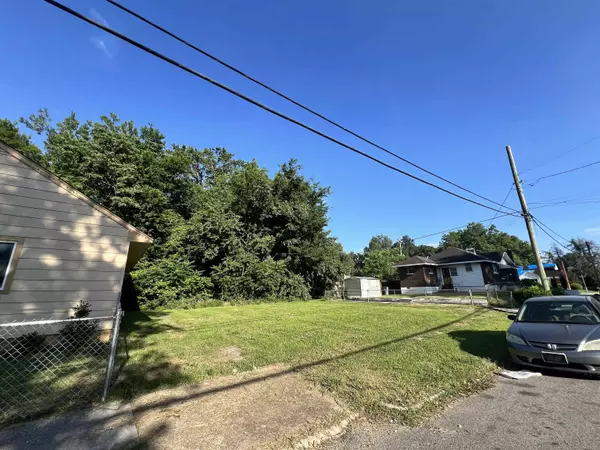 Memphis, TN 38114,996 ROZELLE ST
